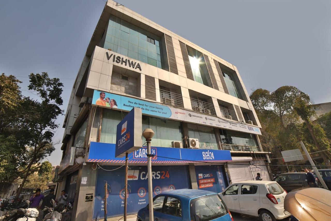 Capital O Kalash Residency Ahmedabad Exterior photo